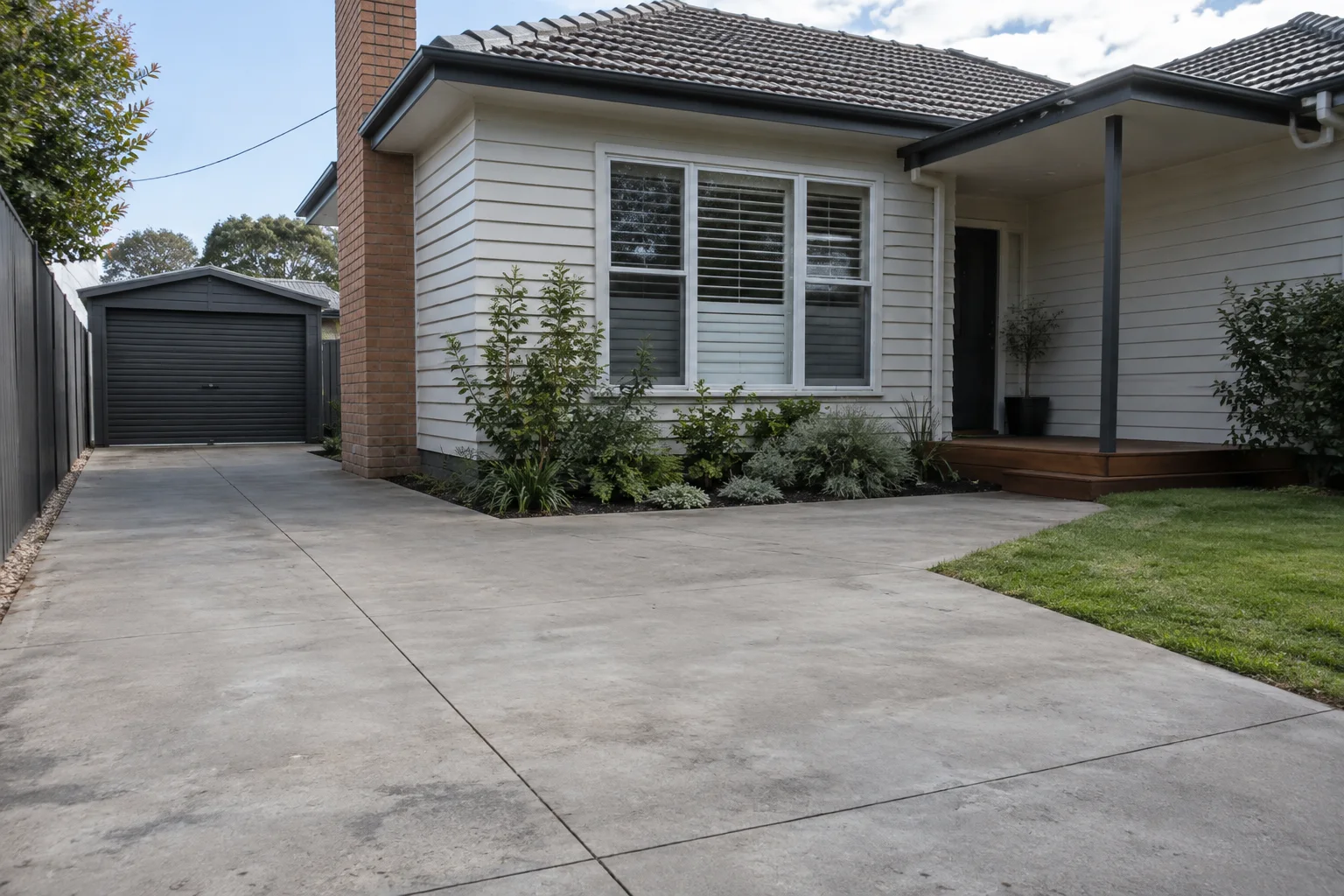Finished paving in a Geelong-style residential setting